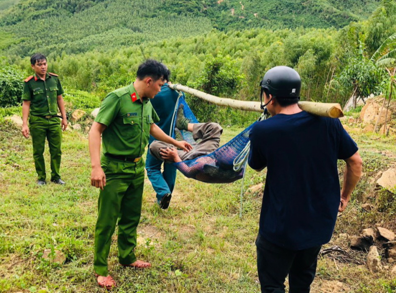 Công an xã Hòa Quang Bắc ( phú yên ) tiếp cận hiện trường